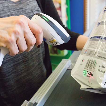 工業激光條碼掃描槍工作場景圖 工業激光條碼掃描槍工作場景圖